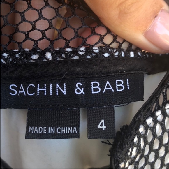 SACHIN + BABI Convergence Sleeveless Mesh Mixed Media Sheath Dress  🤍🖤 - Picture 7 of 10